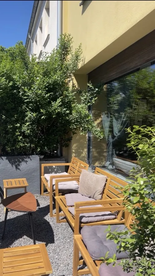 Außenterrasse im Grünen